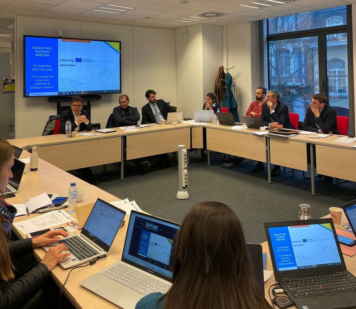 🇪🇺 Yesterday we had the pleasure of organising, here in Brussels, the plenary meeting for the <a href="/_Eusalp/">EUSALP</a> action group 2 focused on economic development and coordinated by <a href="/regionepiemonte/">Regione Piemonte</a> and <a href="/auvergnerhalpes/">Auvergne-Rhône-Alpes</a>.