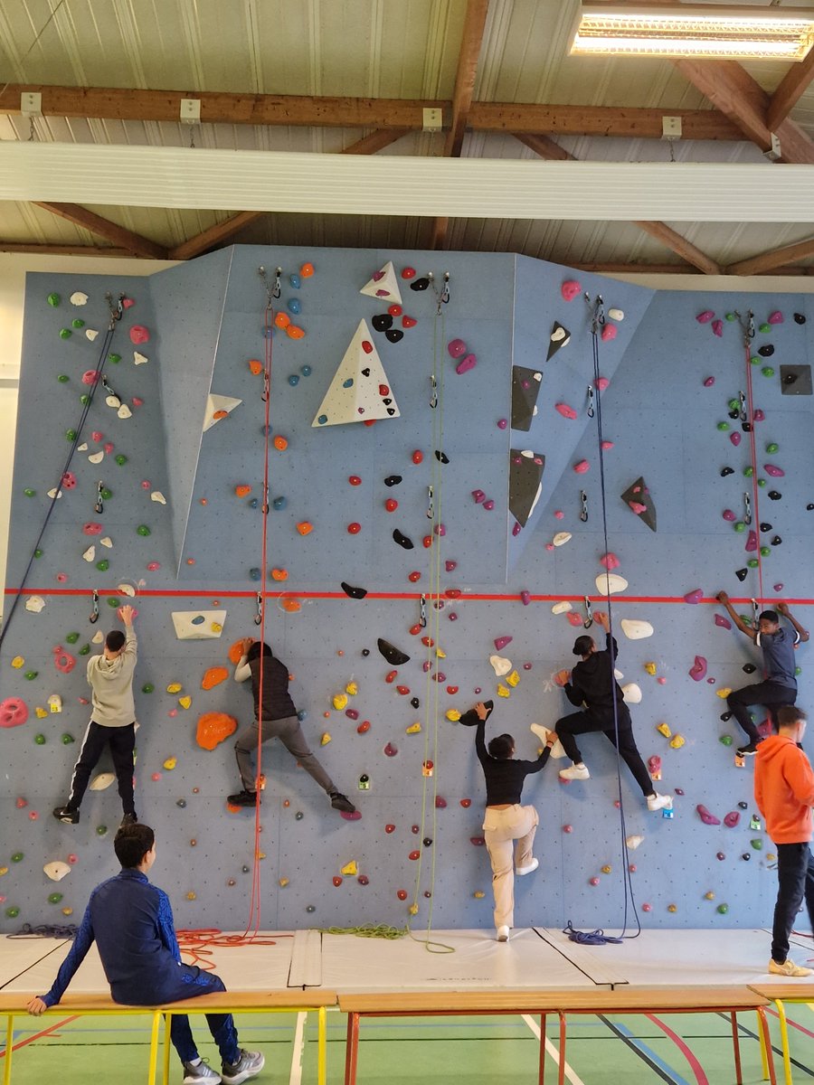 cdos94's tweet image. #JDEC2023 : Retour sur l'événement "𝐌𝐮𝐬𝐜𝐥𝐞 𝐭𝐨𝐧 𝐚𝐯𝐞𝐧𝐢𝐫 !" organisé ce 𝐦𝐞𝐫𝐜𝐫𝐞𝐝𝐢 𝟐𝟗 𝐧𝐨𝐯𝐞𝐦𝐛𝐫𝐞 𝟐𝟎𝟐𝟑 au 𝐂𝐨𝐥𝐥𝐞̀𝐠𝐞 𝐅𝐞𝐫𝐧𝐚𝐧𝐝𝐞 𝐅𝐥𝐚𝐠𝐨𝐧 de #Valenton ! 📸

🔔 Restez connectés, un retour en vidéo arrive bientôt ! 😉

#jdec #valdemarne