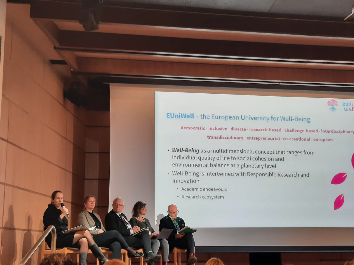 EUni_Well's tweet photo. 🙌Concluding 2 great days of R&I insights in #EuropeanUniversities at #SwafSAlliancesForum23.
Big thanks to the organising committee, @ULBruxelles, presenters, speakers, participants. Also, to @BeatrixBusse + our #EUniWell reps from @NantesUniv & @UNI_FIRENZE! #EUniWell4Research https://t.co/XLElpDflGj
