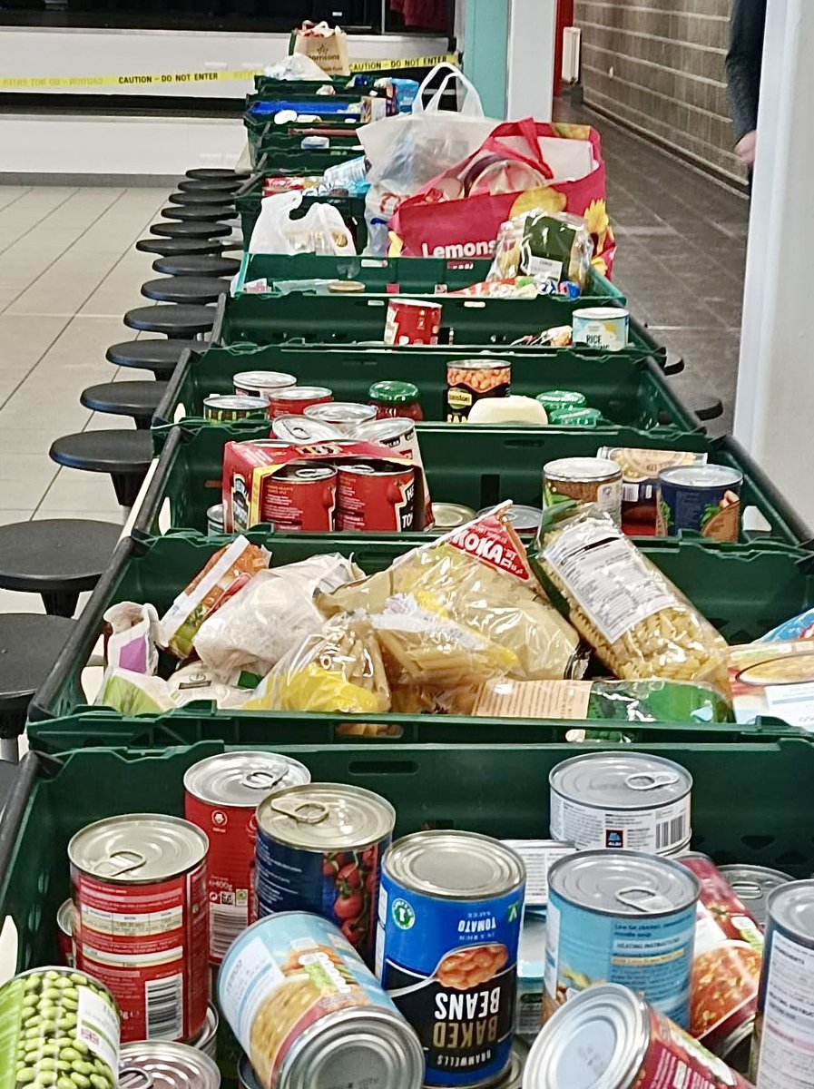 stbenedictsren's tweet photo. Mr Sinclair and Mrs Kearn's ASDAN class helping facilitate the food bank collection. Just under 1000 tins and packets and £100 raised by staff and pupils. Great effort! https://t.co/LIFSmPqyGZ