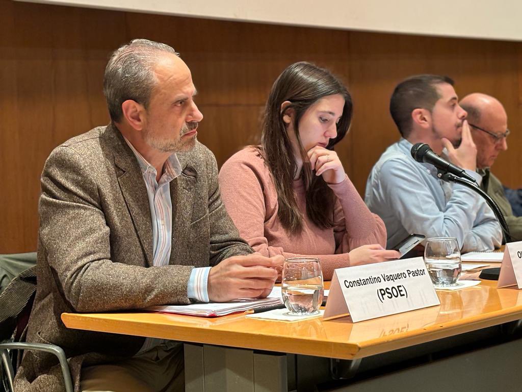 psoegijon's tweet image. 🗣️Participamos en el #debate que organizó la plataforma “Un pulmón para el #Solarón”

👉🏻El Gobierno local tiene que dar una solución seria y rigurosa sobre cómo se va hacer esa operacion desde el punto de vista económico y administrativo.

🌹¿Cuál es nuestro compromiso? 👇🏻