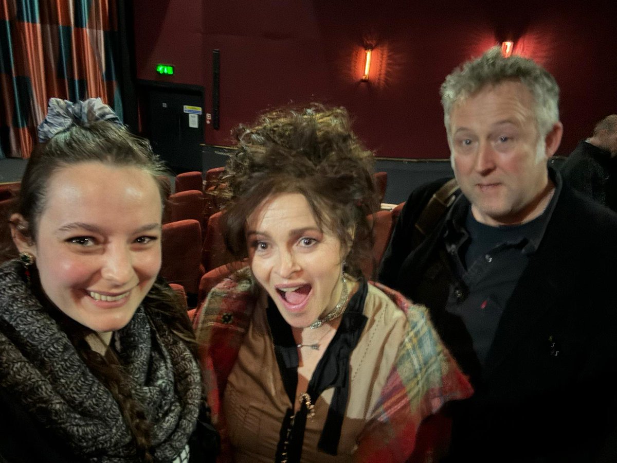 CaptMart tweet media