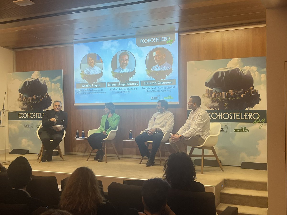 <a href="/ecoembes/">Ecoembes</a> <a href="/FACYRE/">FACYRE</a> <a href="/ACYRE_/">ACYRE MADRID</a> <a href="/aplusmk/">Aplus GastroMarketing 🍳</a> <a href="/MAPFRE_ES/">Mapfre España</a> <a href="/fmapfre/">Fundación MAPFRE</a> <a href="/MadridCalidad/">M Producto Certificado</a> <a href="/midra_i/">iMIDRA</a> <a href="/AcadMadGastro/">Academia Mad. Gastro</a> <a href="/CamaradeMadrid/">Cámara de Madrid</a> <a href="/QuencodePepa/">Rest. Qüenco de Pepa y tienda "La Huerta de Pepa"</a> <a href="/PepaMuoz8/">Qüenco de Pepa</a> @ecoembes_com <a href="/GuiaRepsol/">guiarepsol</a> 🗣️Xandra Luque “No podemos alimentar igual en Madrid que en Navarra”
🗣️ Miguel Ángel Mateos “El cliente busca experiencias y comida excelente”
🗣️ Eduardo Casquero “En madrid se están haciendo las cosas muy bien y tardo mucho en llegar su reconocimiento”
#Ecohostelero