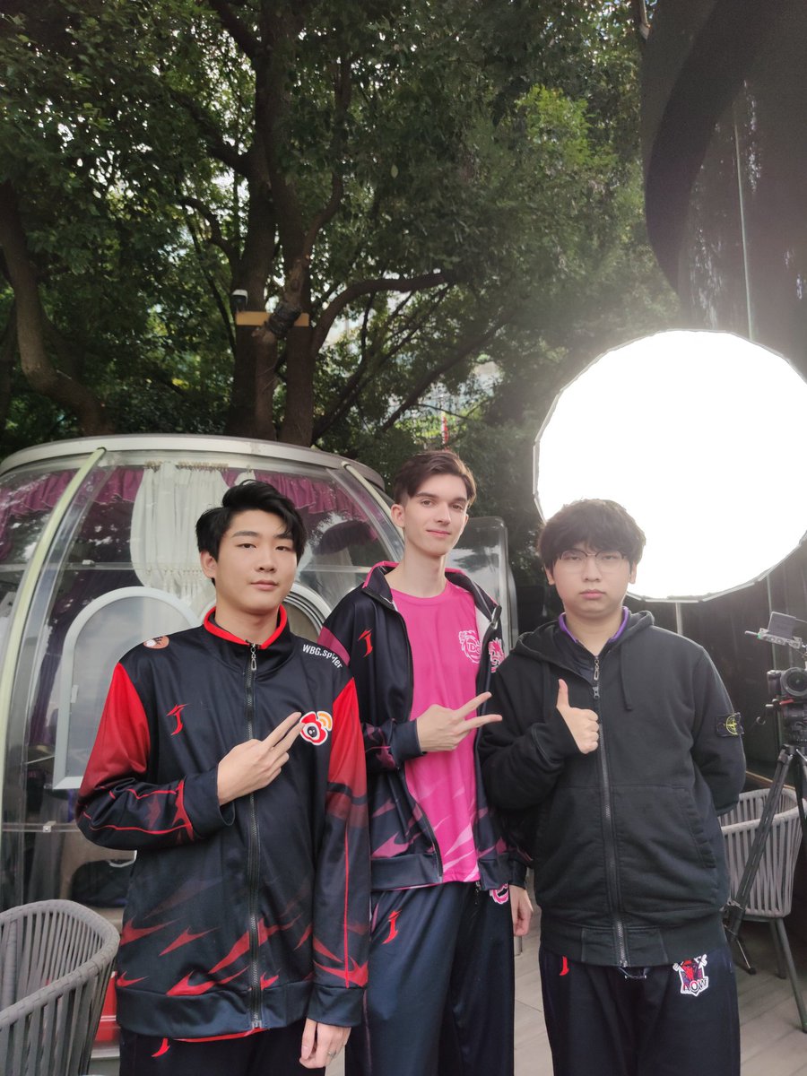 JCUP dump

Im too lazy to update all socials so I just drop a few pictures