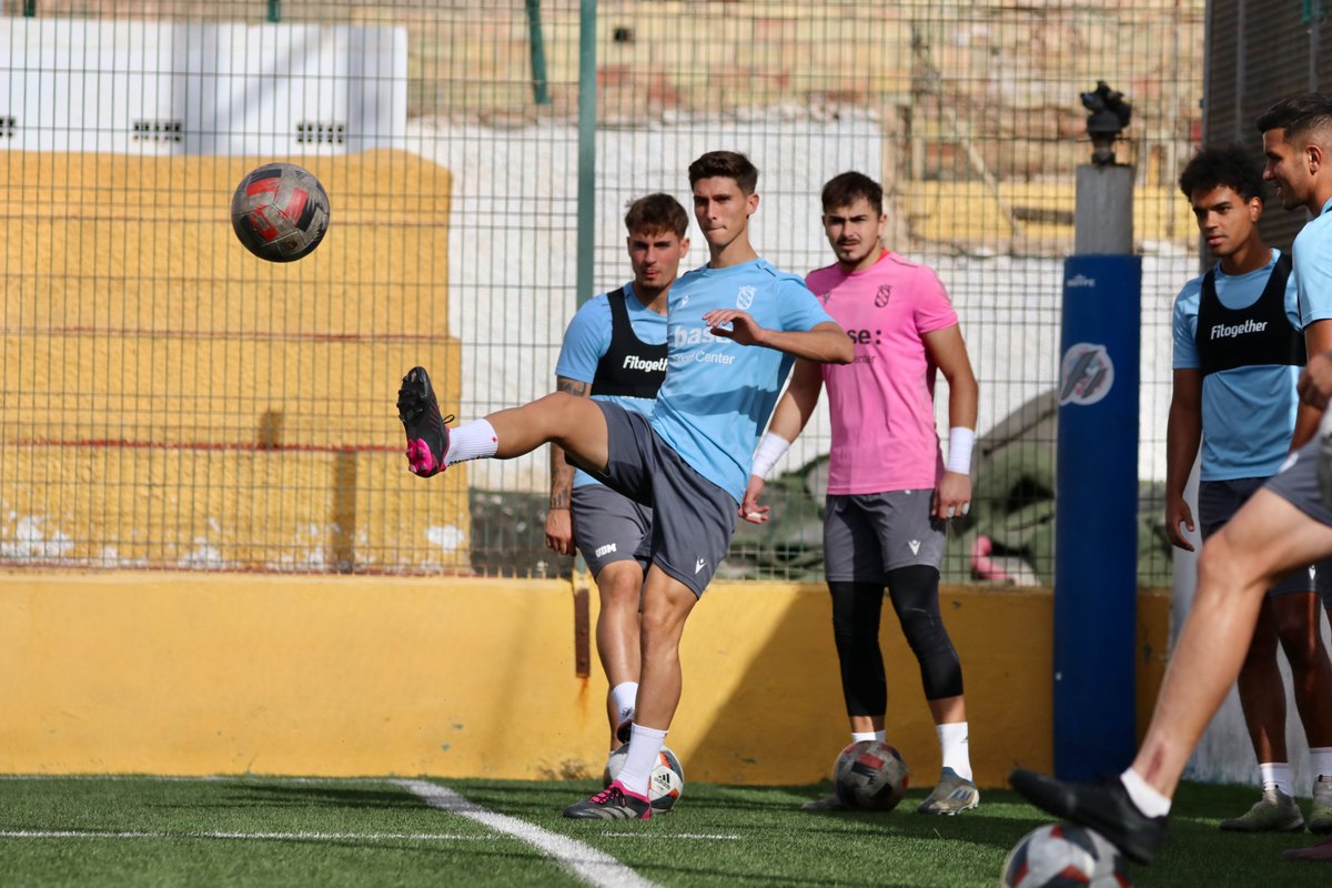 ☄️🔵

<a href="/ajmarchena8/">Antonio J. Marchena</a> 

#MelillaCordoba #RespetoAlAzul #YoSoyDelMelilla