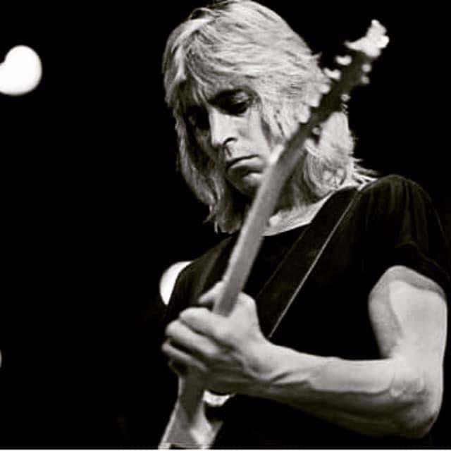 TurnFaceStrange's tweet photo. 🚨1 WEEK TO GO!🚨

Next Fri &amp; Sat (8/9th Dec) we hit the stage at @NewTheatreHull to tell the story of #hull born music icon #MickRonson 
Expect laughter, tears &amp; amazing live music as we chronicle his life &amp; career from East Park to #DavidBowie &amp; beyond.
https://t.co/JAH43MwNcu https://t.co/6lbkwwOnEa