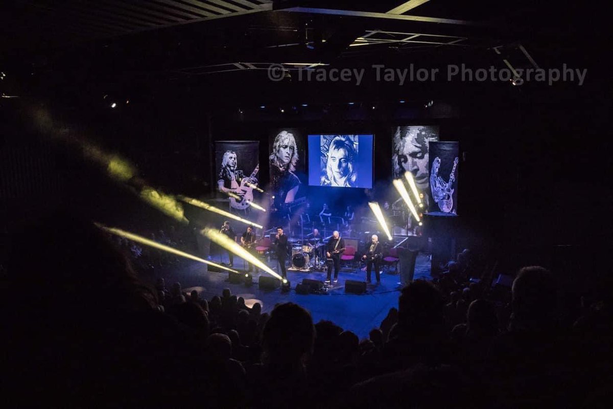 TurnFaceStrange's tweet photo. 🚨1 WEEK TO GO!🚨

Next Fri &amp; Sat (8/9th Dec) we hit the stage at @NewTheatreHull to tell the story of #hull born music icon #MickRonson 
Expect laughter, tears &amp; amazing live music as we chronicle his life &amp; career from East Park to #DavidBowie &amp; beyond.
https://t.co/JAH43MwNcu https://t.co/6lbkwwOnEa