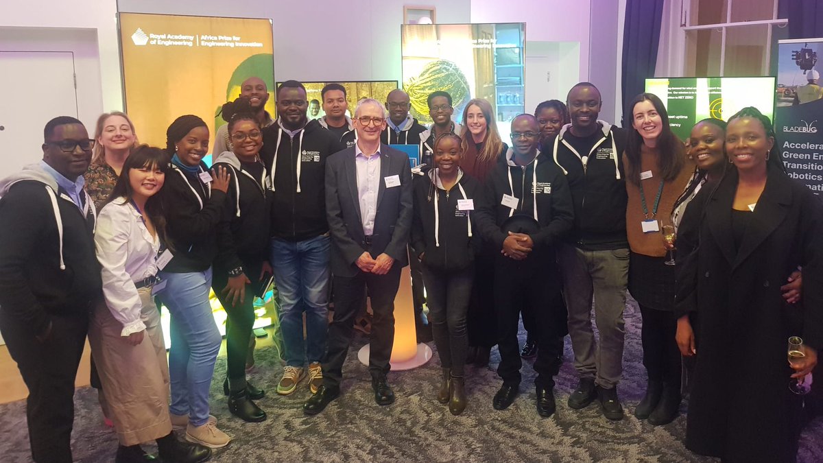 The 2024 #AfricaPrize shortlist turned up in style to @RAEng_Hub's Winter #HubShowcase and #EnterpriseHub10th celebrations last night.

They met like-minded UK entrepreneurs who are tackling some of society's most pressing challenges and #AfricaPrize judge @john_w_lazar🤩