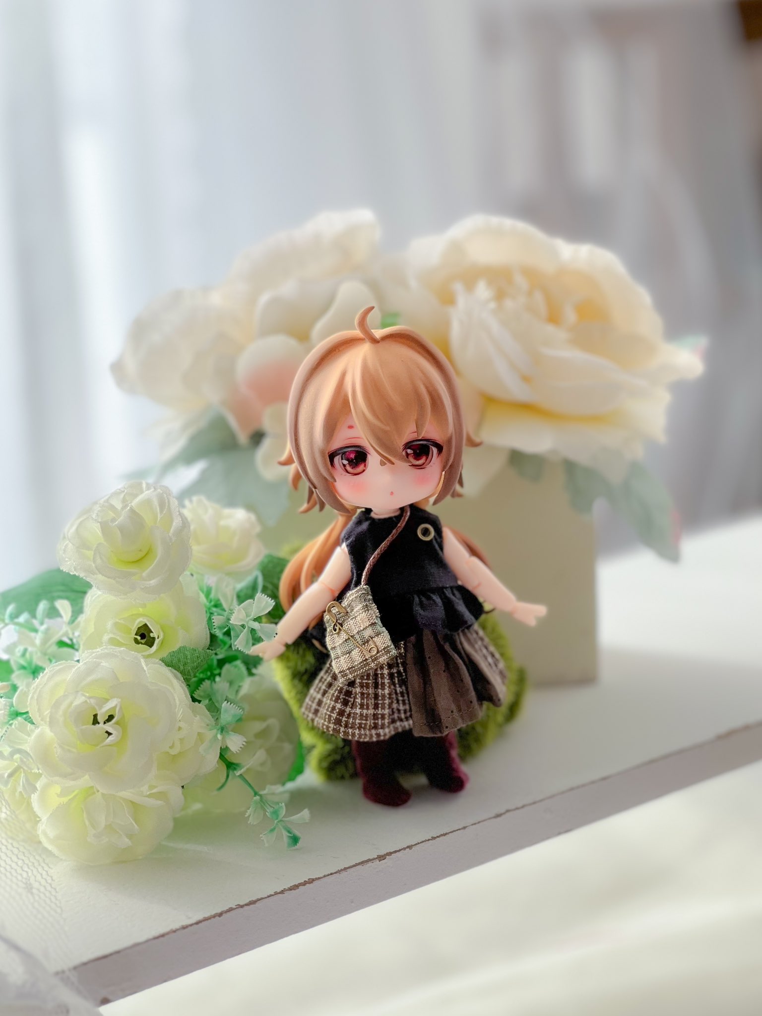 ねんどろいどどーる】カスタム済みフェイス cream レジンアイ付き