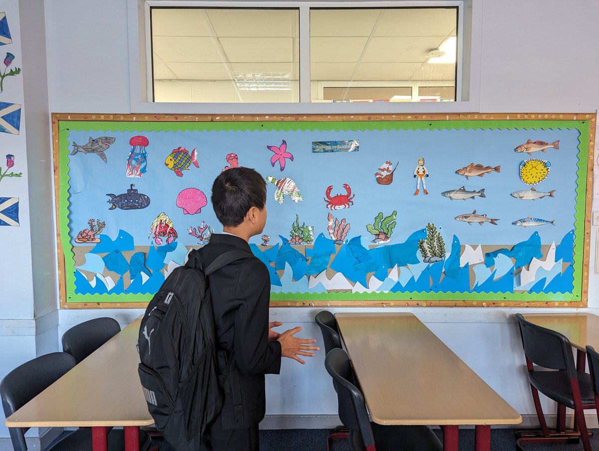 SflStMungos's tweet photo. Some of our young people in S2 sharing their creativeness and passion for fishing with their fantastic display!🌊🐠🦈🐬🐳🐟🐚🦀🦑🐙🪼🦪🪸🐡🦐🦞 https://t.co/JsF9QLxqJf