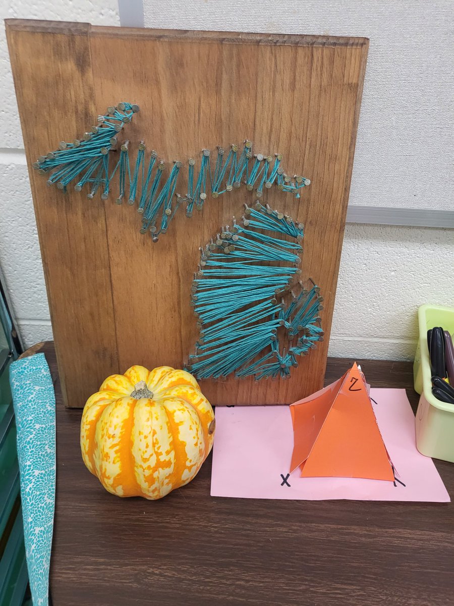 jedijenjen1121's tweet image. Random fruit in random places.  #randomfruit #randomplaces #findthefruit #whereisit #whyisitthere