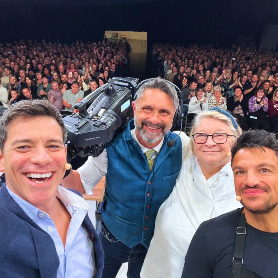 RosemaryShrager's tweet photo. Brilliant fun at the BBC Good Food Show!
Thank you to all who came and watched myself and Peter Andre on stage; you were a fab audience!
#BBCGoodFoodShow #FoodShow #FoodFestival #NECBirmingham https://t.co/RxBIDcvv8M
