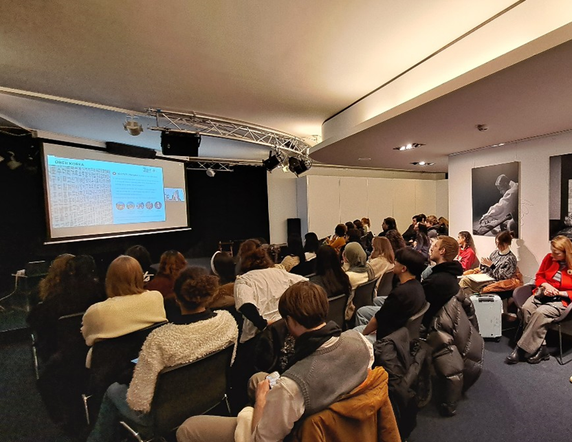 KulturKorea's tweet photo. Infoabend zum Auslandsstudium in Korea🎓💻📚✏️
https://t.co/xUZzgR08ej

#auslandsstudium #auslandssemester #IEC #infoabend #korea #seoul #koreanisch #ausland #유학 https://t.co/9NBi07ksld