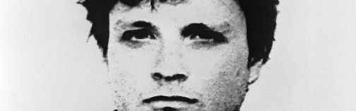 J'ai écrit un portrait en quatre épisodes du criminel Roberto Succo, dit Succo le fou. Bonne écoute :

originals.bababam.com/la_traque/2023…

Production <a href="/BababamAudio/">Bababam</a>. Voix : Anne Cosmao et Aurélien Gouas. Montage : Guillaume Cabaret.