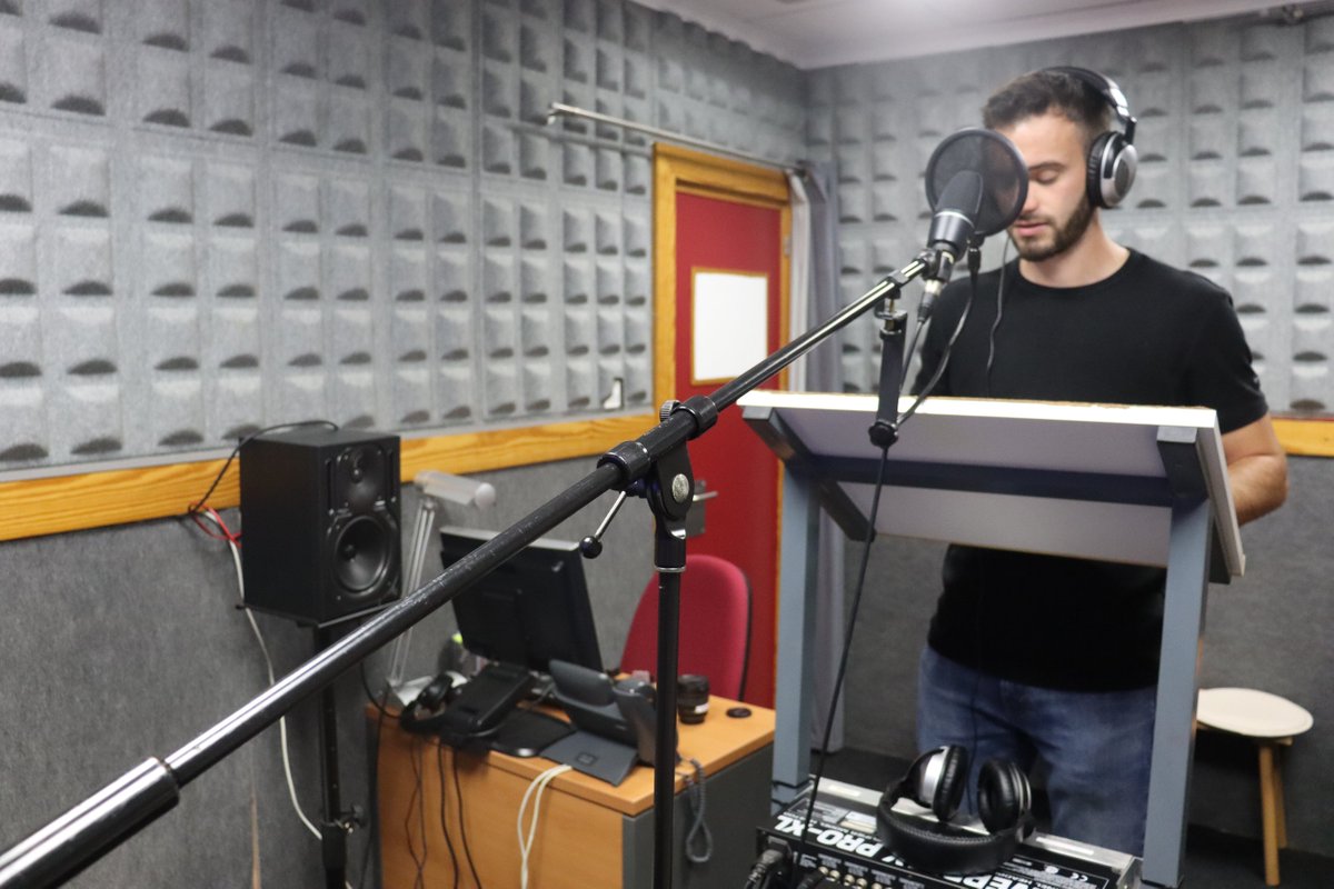 🎙️🎞️Curso de DOBLAJE DE FACTUALS en la <a href="/UCAM/">UCAM Universidad</a> 
<a href="/UCAM_CAV/">UCAM Com Audiovisual</a> <a href="/UCAM_Periodismo/">UCAM Periodismo</a> <a href="/UCAM_Publi/">UCAM_Publi</a> 
Factuals: traducción, adaptación y locución de documentales y programas de televisión basados en hechos reales. 
100h., Plazas limitadas
Más información ⬇️
ucam.edu/estudios/curso…