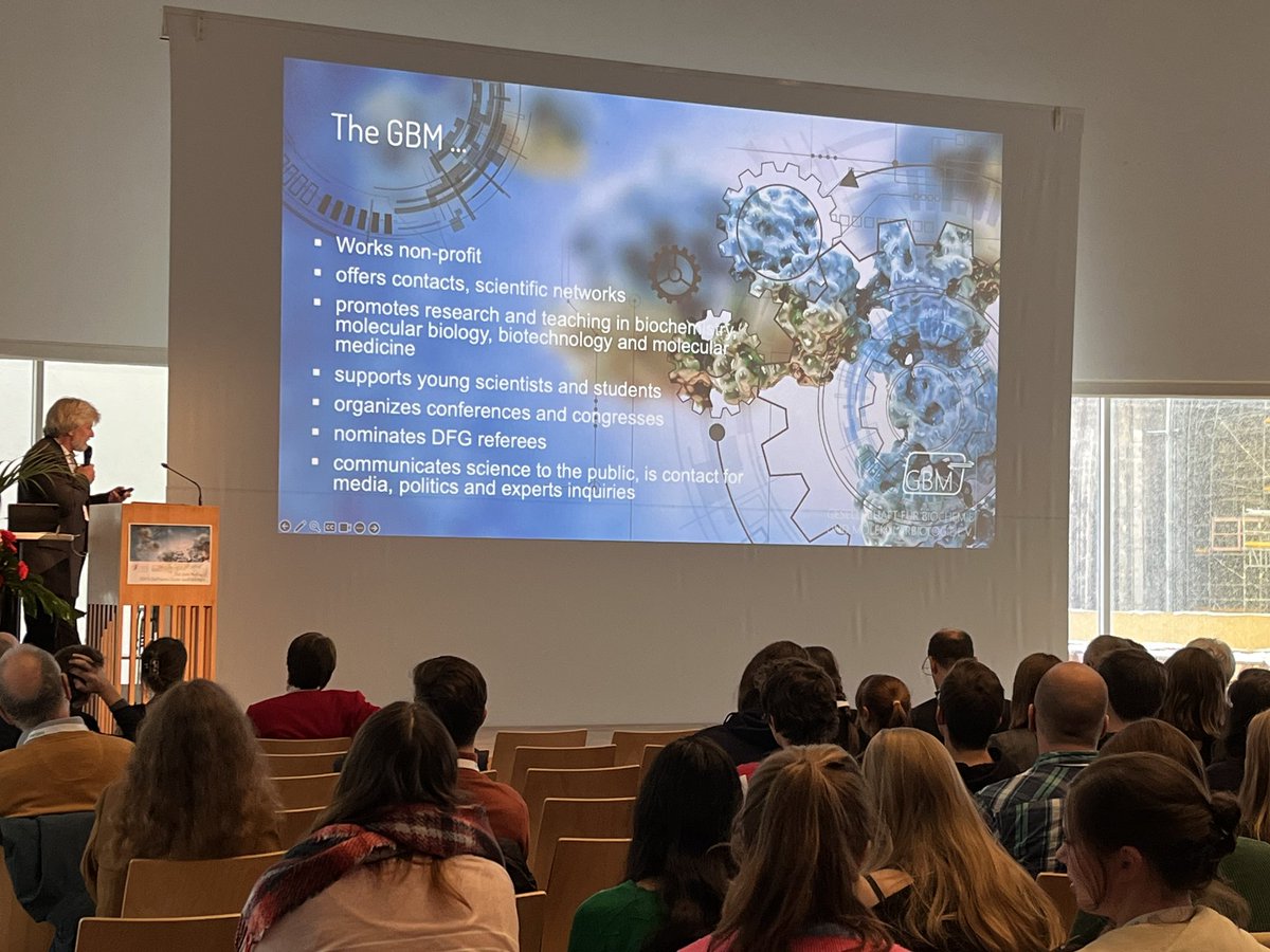 GBM_eV's tweet image. Uwe Bücheler @BoehringerDE is opening our joint event on #ImmuneEngineering in Ulm with @BioPharmaCL_GER! Looking forward to a fantastic meeting with great talks and new insights 👍🏻