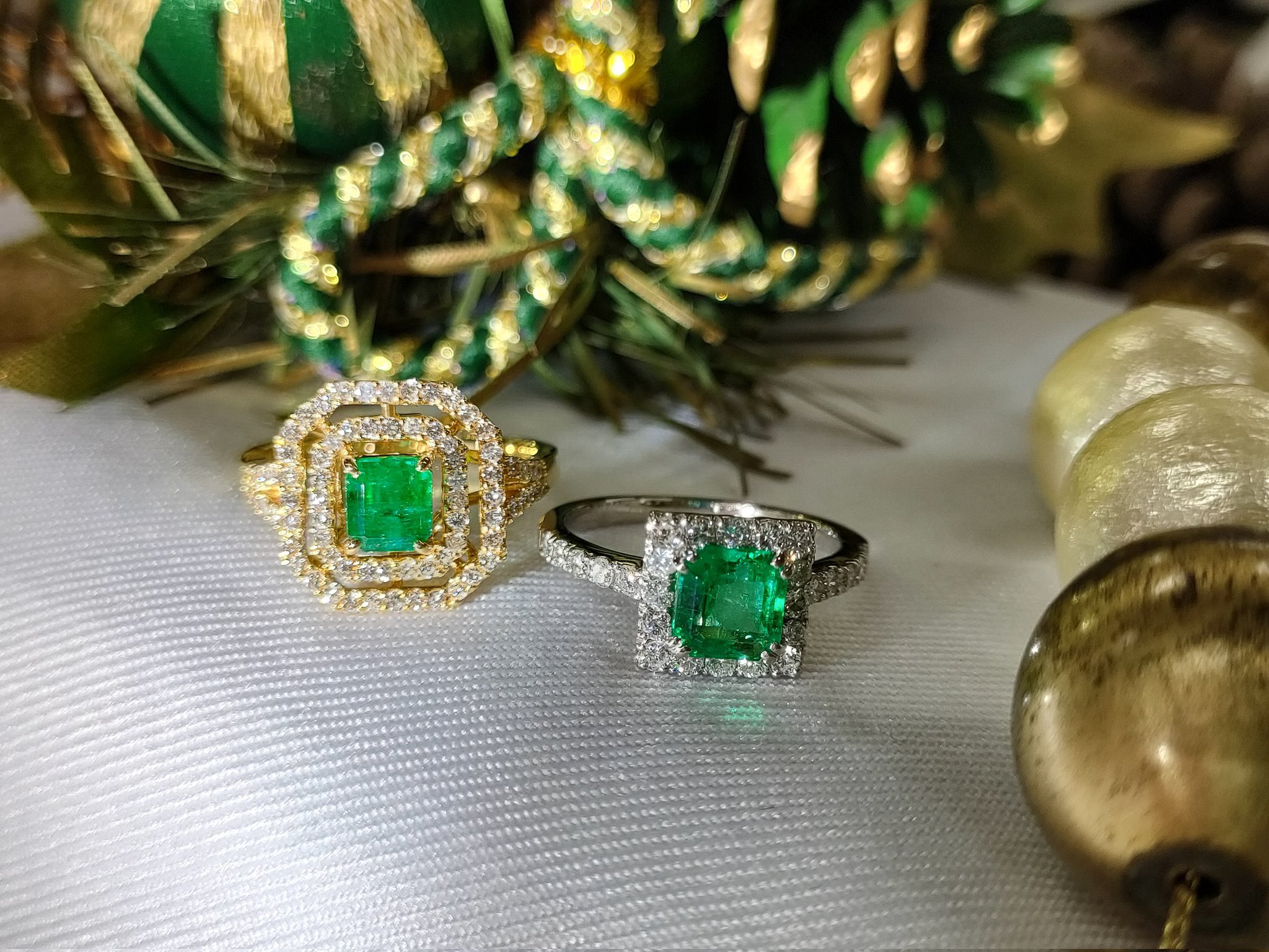 エメラルドK18ネックレス鈴木屋