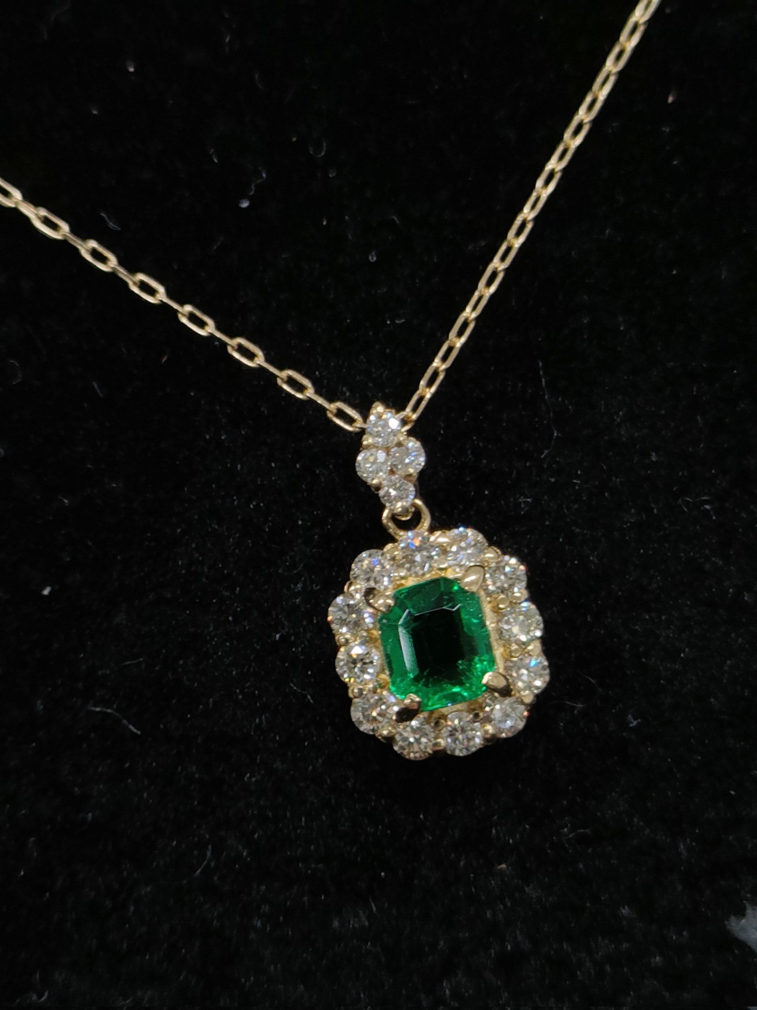 エメラルドK18ネックレス鈴木屋