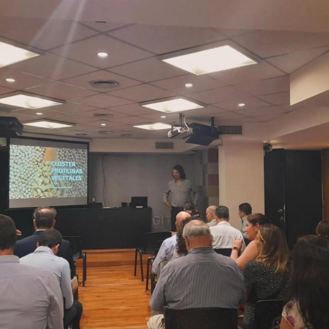 Con el objeto de promover las exportaciones de Proteínas Vegetales de Argentina diferenciando a toda la cadena productiva, se llevó a cabo el 1er Foro para el lanzamiento del Clúster a nivel nacional.