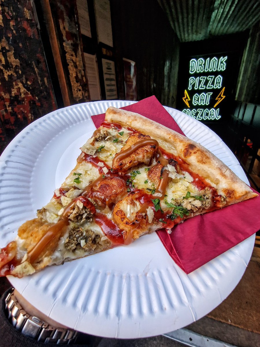 CHRISTMAS SPECIAL '23 IS HERE 🎄Brie Little Pigs.

- White Base
- Brie Wedges
- Pigs In Blankets
- Christmas Stuffing
-  Cranberry Ketchup
- Gravy
- Christmas Pudding CRISPS

Available from all good Pedro's and Deliveroo from 1/12 at 5pm. FELIZ NAVIDAD.

🎄🎄🎄🎄🎄🎄