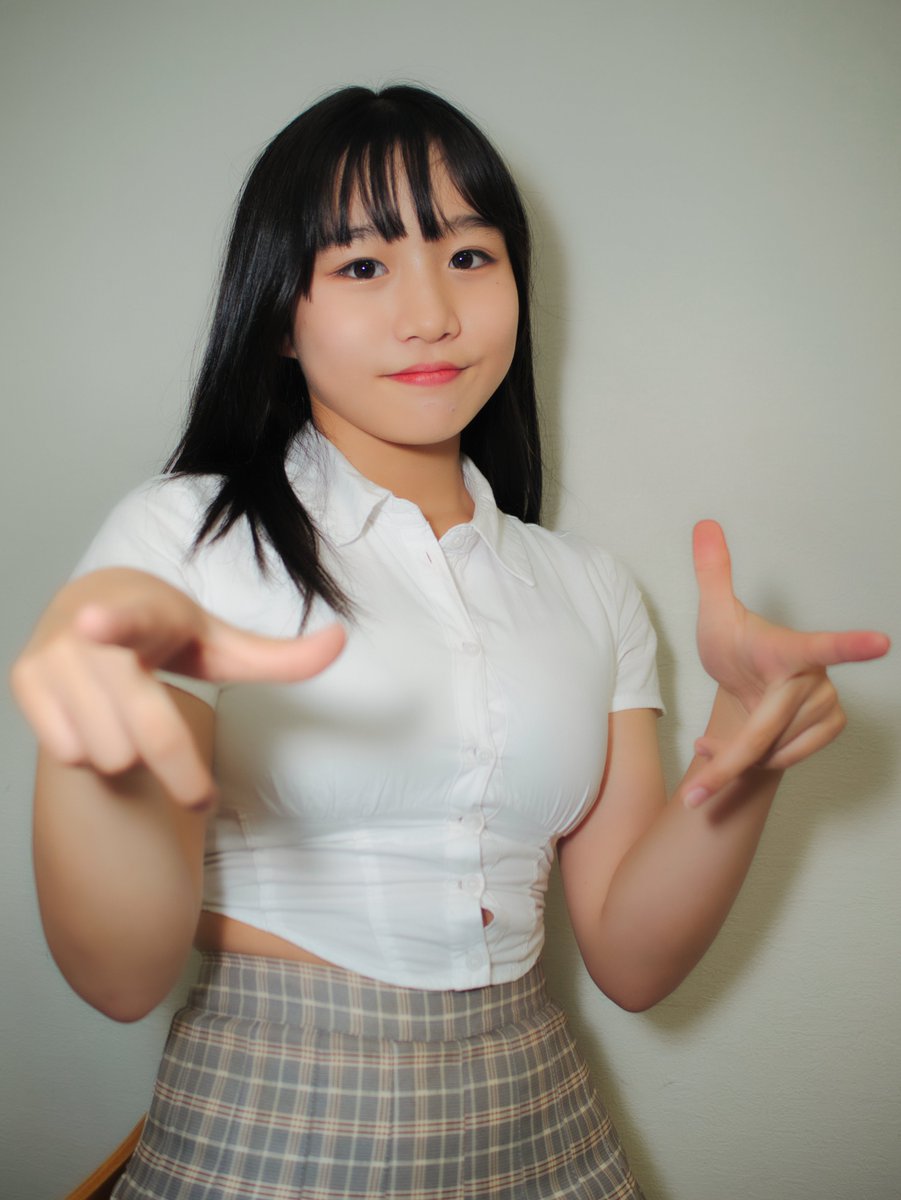 2023/11/23 ワンマン直前！過去衣装チェキ会 カンタン会議室MoF五反田