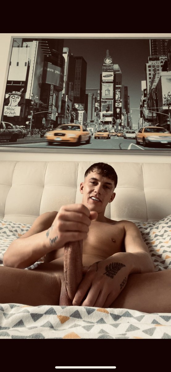 RT IF YOU WOULD SIT ON THIS 🍑 

onlyfans.com/joedriver1