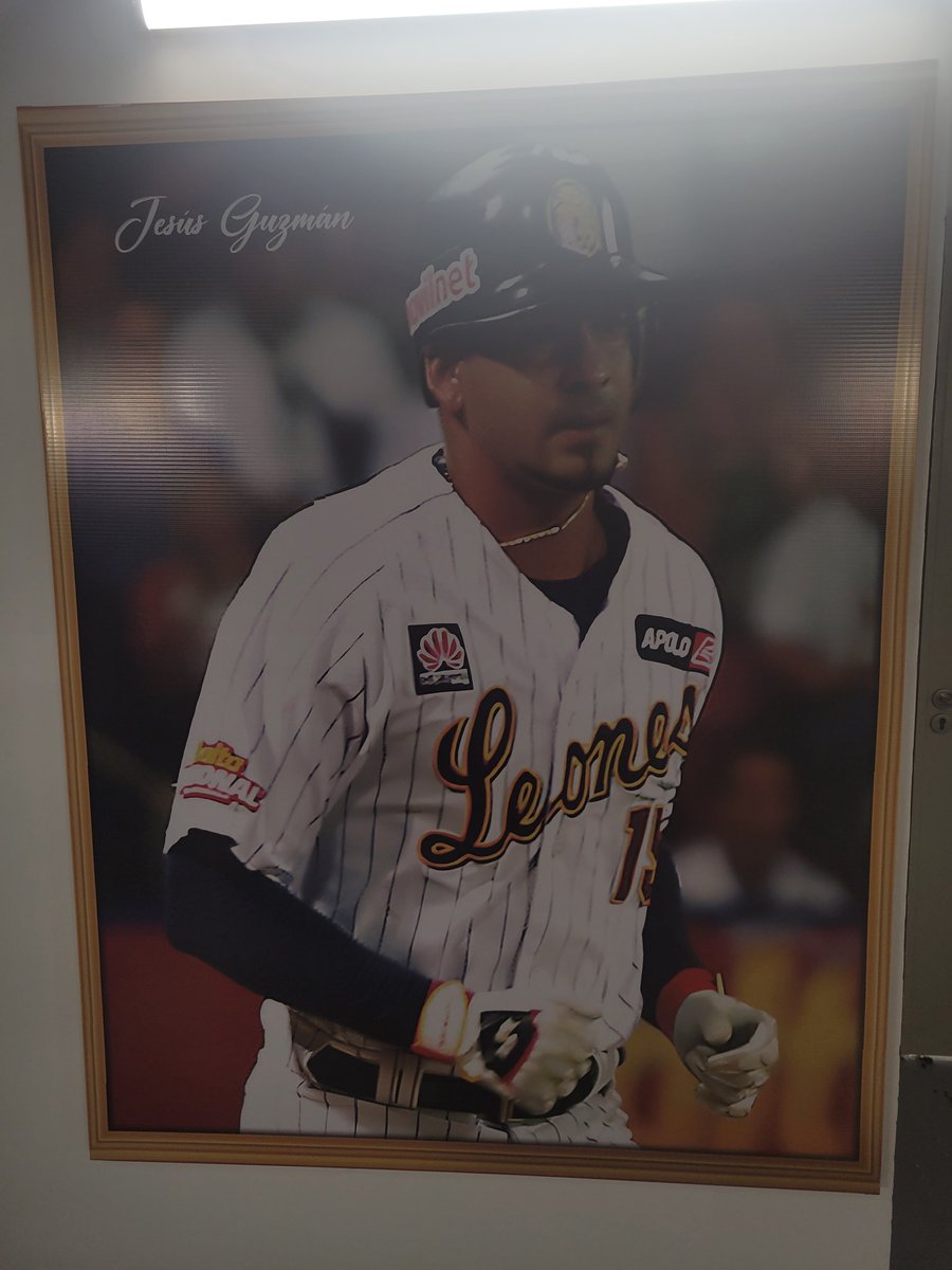 El Caballero de la Comedia tweet media