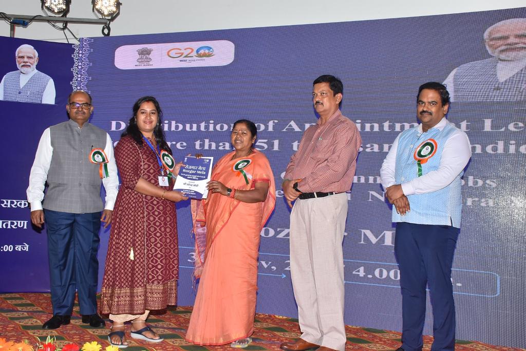 Rozgar Mela was conducted on 30.11.2023 by Trichy Customs Preventive Zone. Ms.Pratima Bhoumik, MoS for Social justice & empowerment presided over the function and distributed orders of appointment to 45 candidates from various departments. @cbic_india @cusprevtrichy