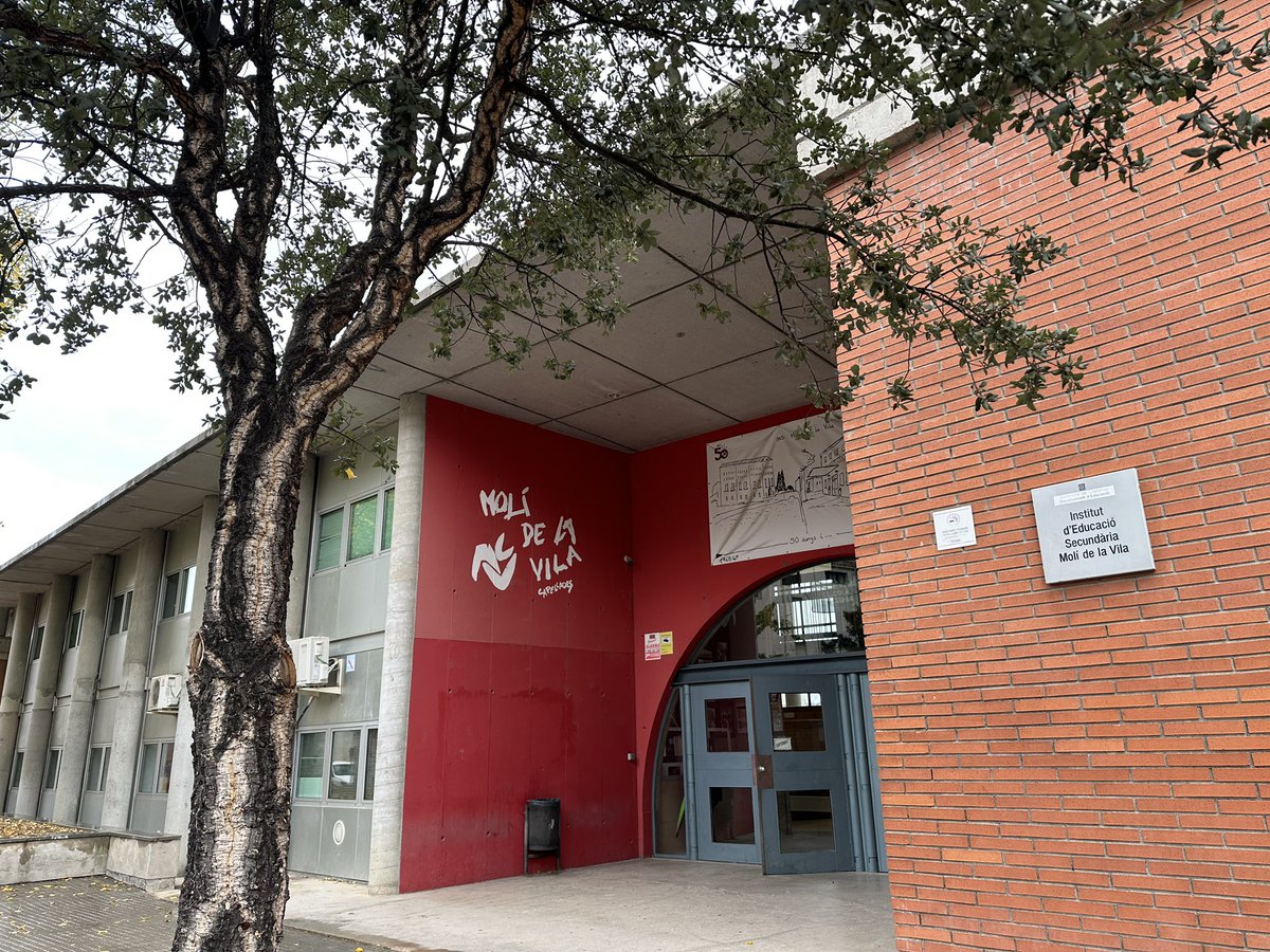 Avui m'he estrenat com a formadora del programa #PremsaEscoles del Col•legi de Periodistes <a href="/periodistes_cat/">Col·legi de Periodistes de Catalunya</a> 
Moltes gràcies als alumnes i al professorat de secundària de l'INS Molí de la Vila de Capellades. 
Ha estat un plaer!