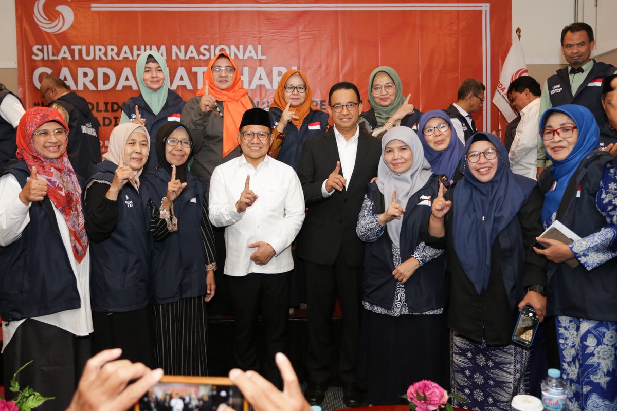 Sore tadi bersama Mas Anies berkesempatan silaturahim dengan relawan Garda Matahari yang terus bergerak dan mensolidkan barisan mewujudkan perubahan.

Terimakasih Mas Azrul Tanjung, Pak Anwar Abbas dan sejumlah tokoh senior yang hadir sekaligus memberikan support kepada AMIN.