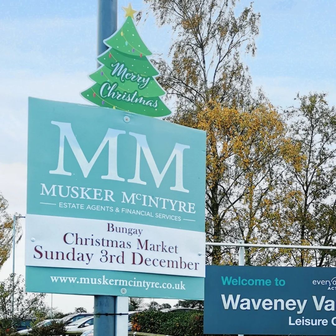 LtdCountrywide's tweet image. It’s beginning to look a lot like Christmas! 🎅 

Loving the Christmas sign 🎄 @muskermcintyre 

#correxsigns #propertysigns #boardsigns #advertisingsignage #estateagents #localevents #partofthecommunity #communityevents #Christmasfayre