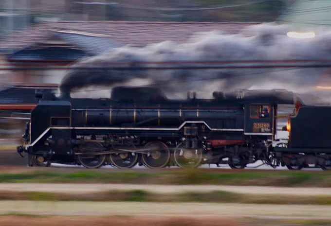 んほぉおおおおおおお電車や!電車! 
