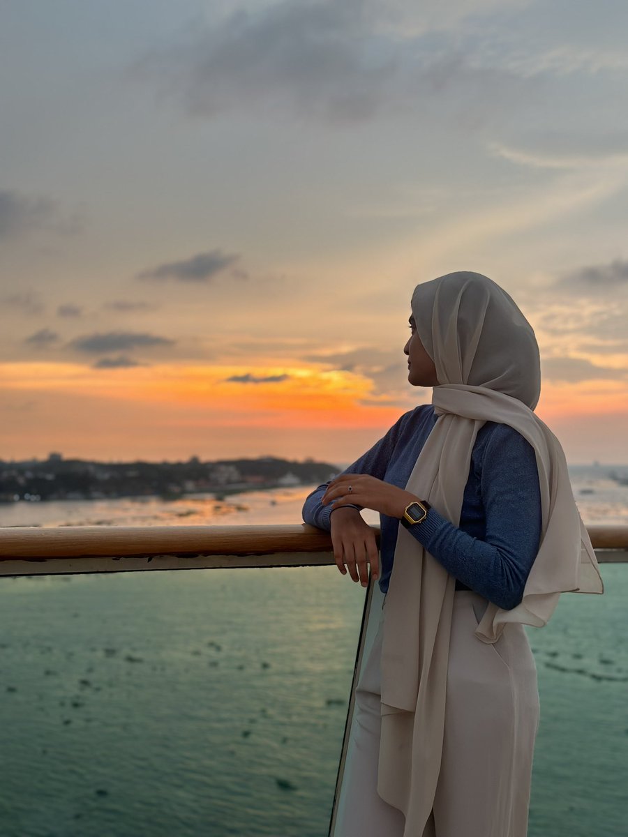 amrinfizza's tweet photo. Favourite combo therapy ;)
Sunset &amp; Sea🌊🌅
.
.
.
#sunset #sea #sunsetphotography https://t.co/CfDo2L1RLF