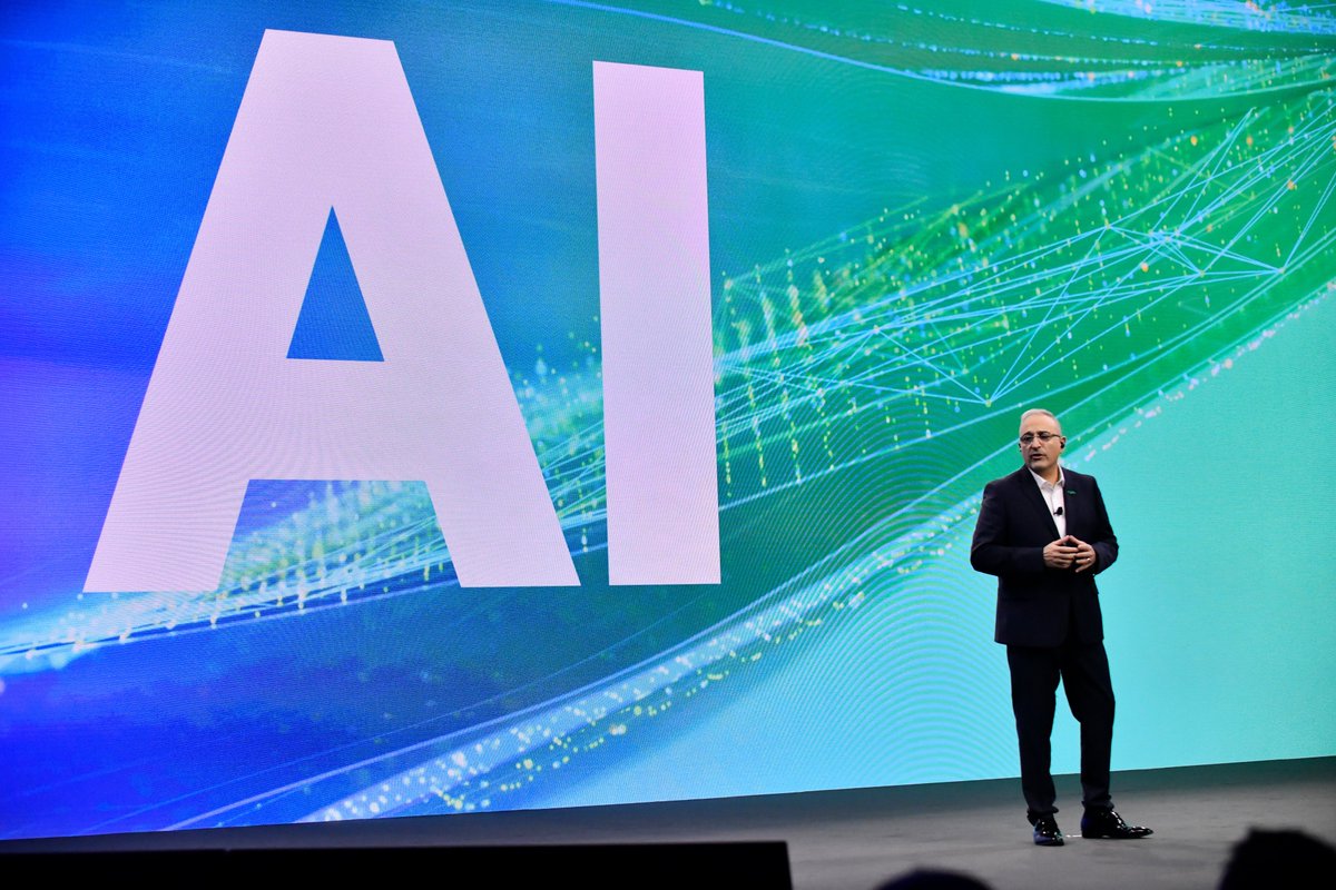 An AI-native approach across the AI lifecycle isn't just an idea for the future; it's an experience made possible by @HPE today. Big news from HPE Discover Barcelona this week, as we announced an extended collaboration with @NVIDIA and new AI-native and hybrid cloud offerings.…