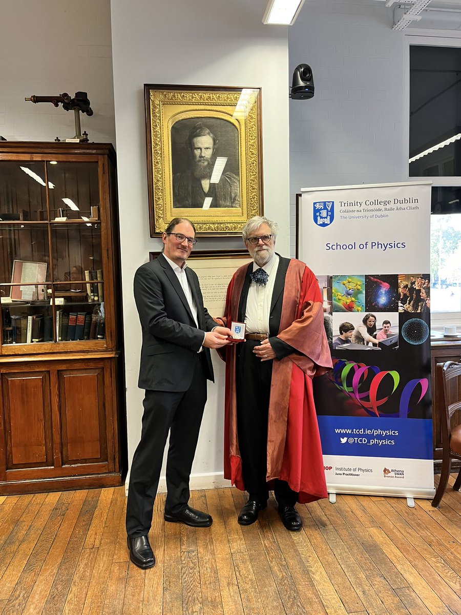 Today, @TCD_physics presented our new  @tcddublin honorary doctorate Prof. M Coey with the #physics300 commemorative medal to mark his significant contribution to the @tcddublin + international research. Congratulations Mike! @TCDdeanresearch @cranntcd #magnetism #physics