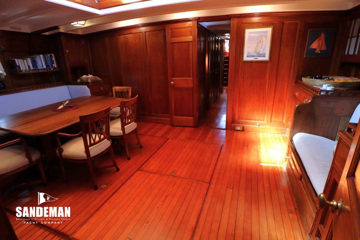 sandemanyachtco's tweet photo. ALTAIR: surely one of the world’s most beautiful works of mind and hand. She has recently succeeded in paying homage to her original owner’s unfulfilled desire to safely sail to the South Sea Islands. 
Call Barney Sandeman: +44 1202330077
https://t.co/xHCbjaH9pv
#classicyachts https://t.co/4VqNwZbPx0