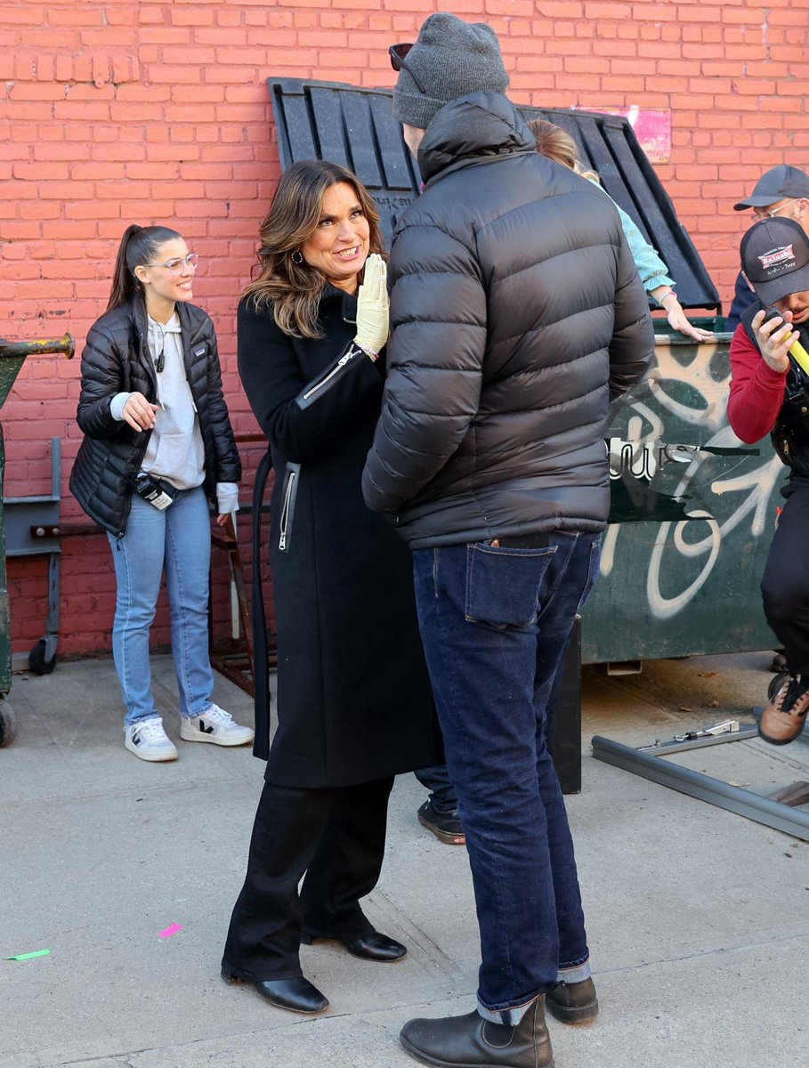 Mariska Hargitay Daily | M-HARGITAY.ORG / Fan Page tweet media