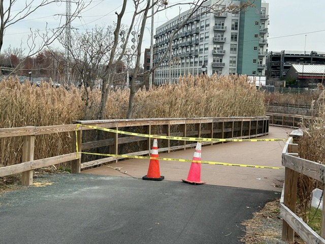 ‼️🚷🚳Currently the Northern Strand Trail is closed at the portion near the Route 16 overpass and wood bridge behind the Gateway Center in Everett. Please provide time to reroute yourself.
We will let you know of any updates as they come. Thank you.