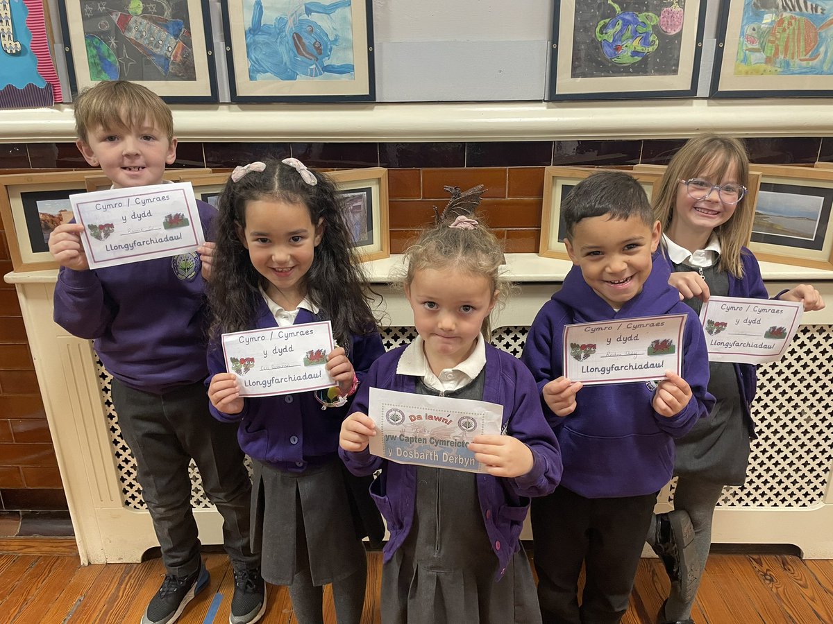 Dr C Richards a Mr D Terfel tweet media