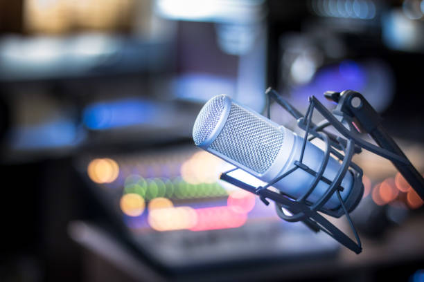 CertICRT's tweet photo. ¡Felicitaciones a los locutores cubanos🎤en su día!
Desde el CERT agradecemos su labor diaria. 
A nuestros profesores, por su dedicación, profesionalismo y pasión por la locución🎙.
Son el alma de la radio y la televisión, su voz y talento, nos hacen sentir emociones. ✨️🎉 https://t.co/FOFypE6jsD