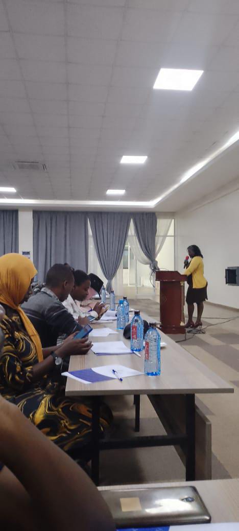 Earlier today at the National Review meeting on CLM. Peer monitors and citizen advocates reflecting on the progress of CLM roll-out,Challenges faced and recommendations to increase community buy in of CLM strategies.We embracing the value of #lettingcommunitieslead 
<a href="/Amref_Kenya/">Amref Health Africa in Kenya</a>