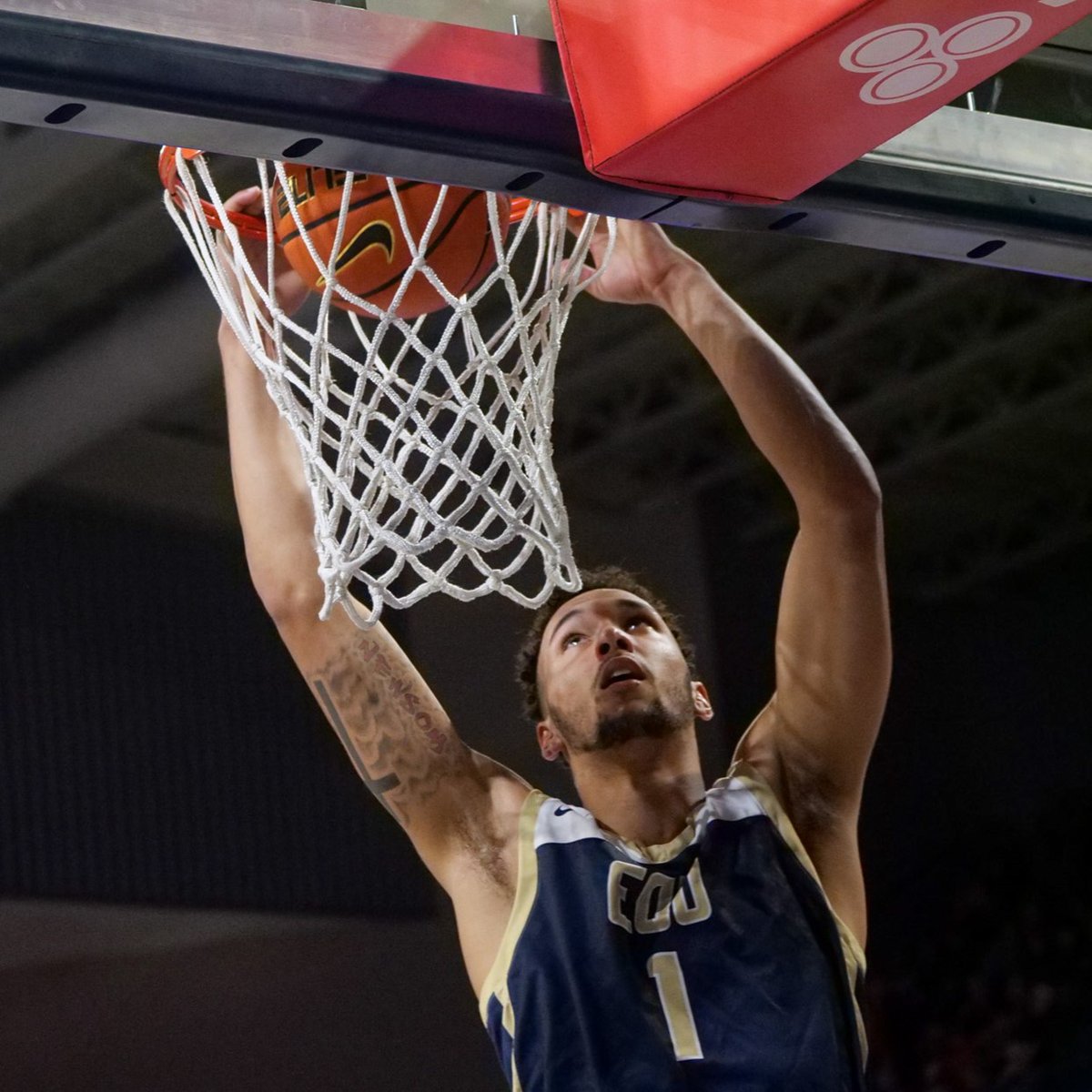 EOUAthletics's tweet photo. Conference hoops is back! The action tips off tonight in Klamath Falls!
#MountUp | #TheEasternEdge https://t.co/yDJ2jJsOR5
