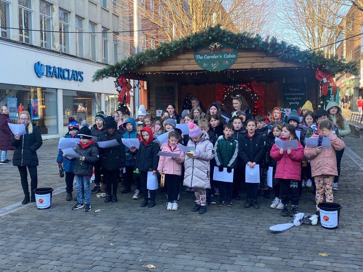 CraigfelenP's tweet photo. A fantastic start to the festive period as Song Squad entertained shoppers in Swansea today! Thanks for having us @SwanseaCouncil #Cfpmus #cfpcom https://t.co/Vjs7QVELG8