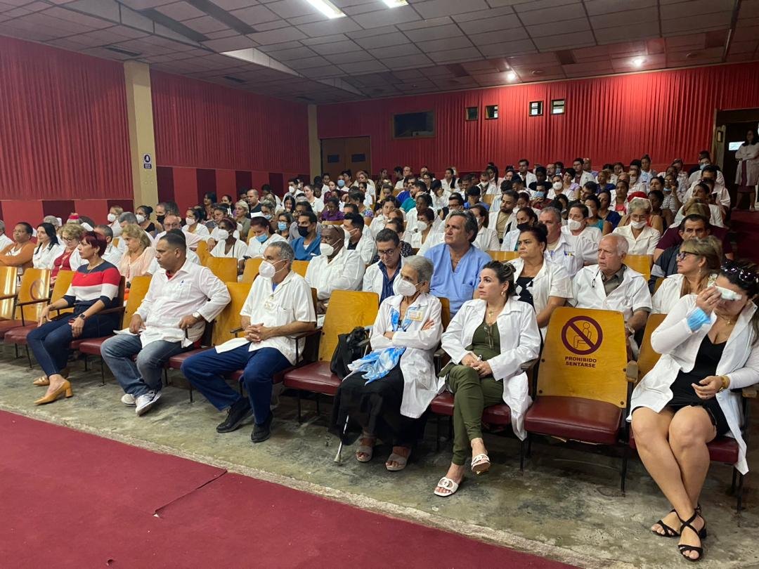 hamc_cuba's tweet photo. Celebra el Hospital Provincial Clínico Quirúrgico Arnaldo Milian  Castro de #ViillaClara Acto por el Día Internacional de la Medicina Latinoamericana próximo a celebrarse este #3Diciembre.

Con alegria y regocijo celebramos este día. 

#MejorEsPosible
#CubaPorLaVida https://t.co/YVZslVhdAl
