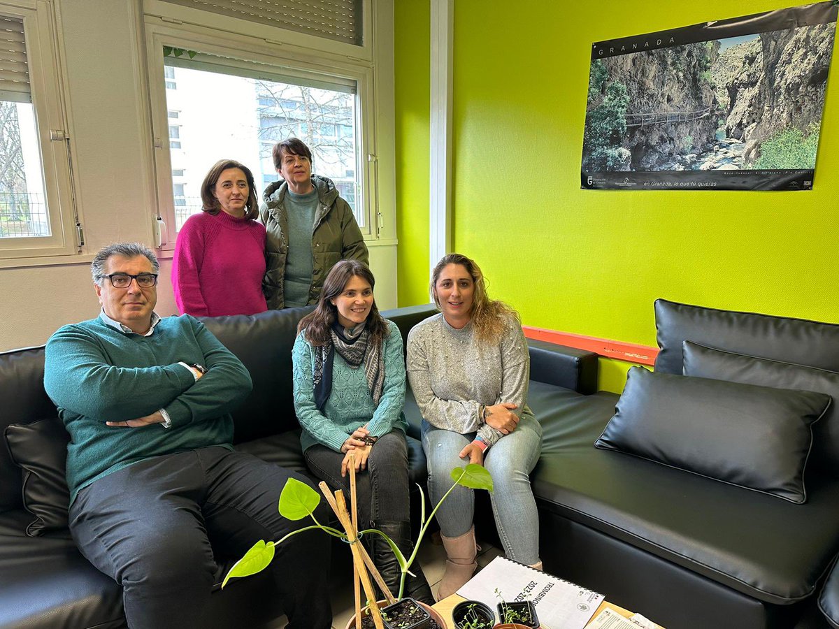 coledecuevas's tweet photo. Último día de esta bonita experiencia.🥰Muchas ideas y buenos momentos.
#ErasmusPlus #MEPRural #ErasmusPlusES #MiErasmusPlus https://t.co/sxXUsOkbl8