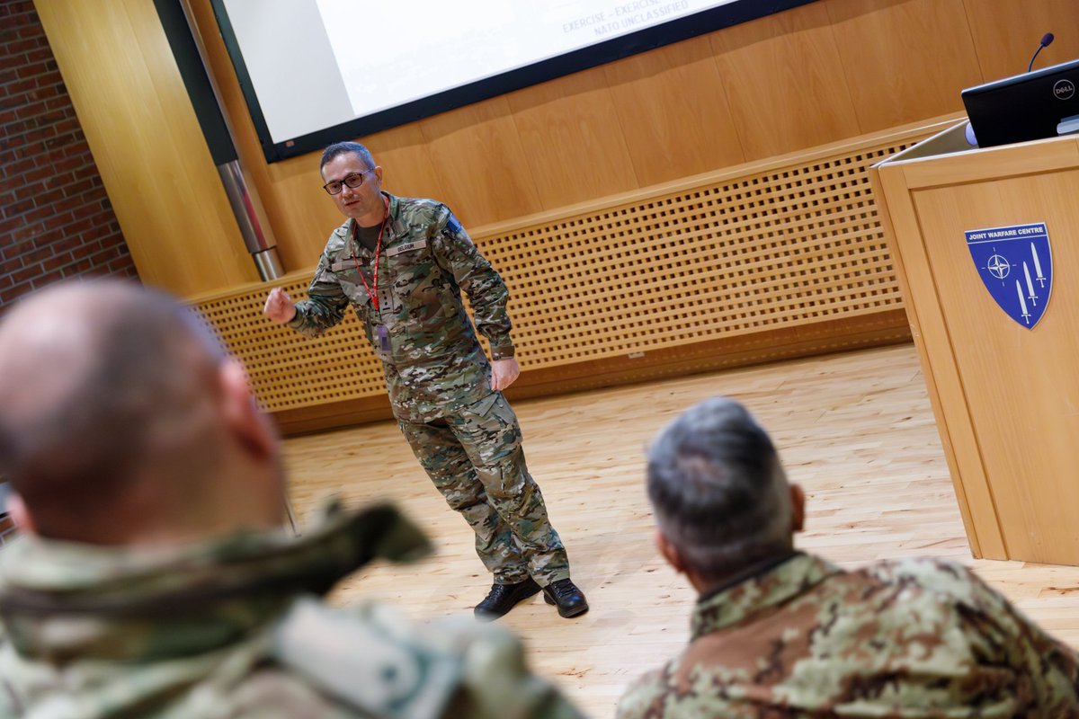 HQEurocorps's tweet photo. Honored to host international observers for a 2-day visit during Exercise STJA23! 🌐 Their presence adds a global perspective to our mission, fostering collaboration and strengthening bonds beyond borders. Gratitude for their keen insights and shared experiences. #STJA23 #UnitedForEUROCORPS