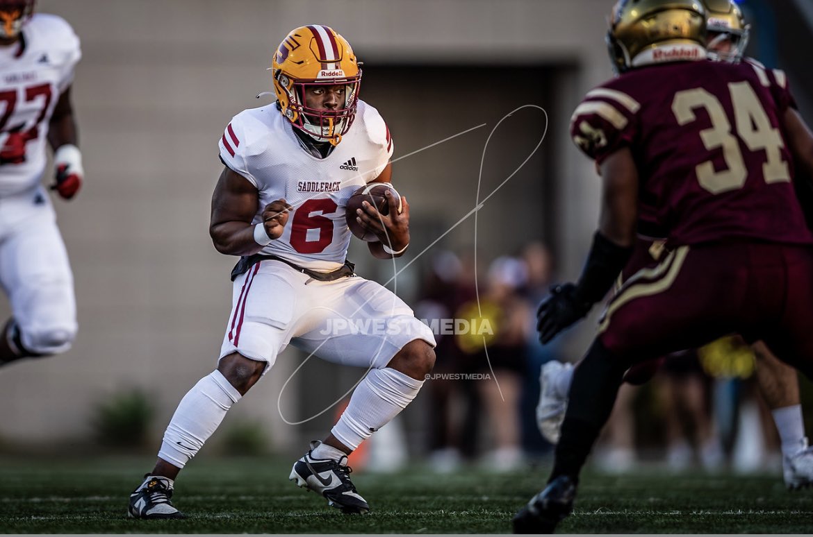 KennyManassero's tweet photo. RB 5’10/212
AGTG
✅ Athletic all purpose back
✅ 2nd In all purpose 
✅ Team leading rusher 
✅ 14 rec/172 yards 
✅ 91 Carries/ 495 yards 
✅ 3 for 3 
✅Spring Grad 
✅ #9492269742 Let’s talk 
Wanna see more check out my highlights!!! ⬇️⬇️
https://t.co/9guFxues0P
@coachfischer7 https://t.co/bJoWX0IZm8