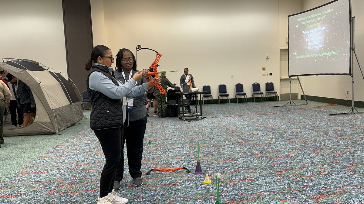 Deb Ramirez 🦈 tweet media