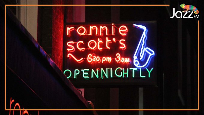 Tune in to The Ronnie Scott’s Radio Show with Ian Shaw from 9pm tonight for an inside look at the festive listings and an exclusive preview of New Year’s Eve at the club with the amazing Incognito! | @ianshawjazz @officialronnies @Incognito_world |