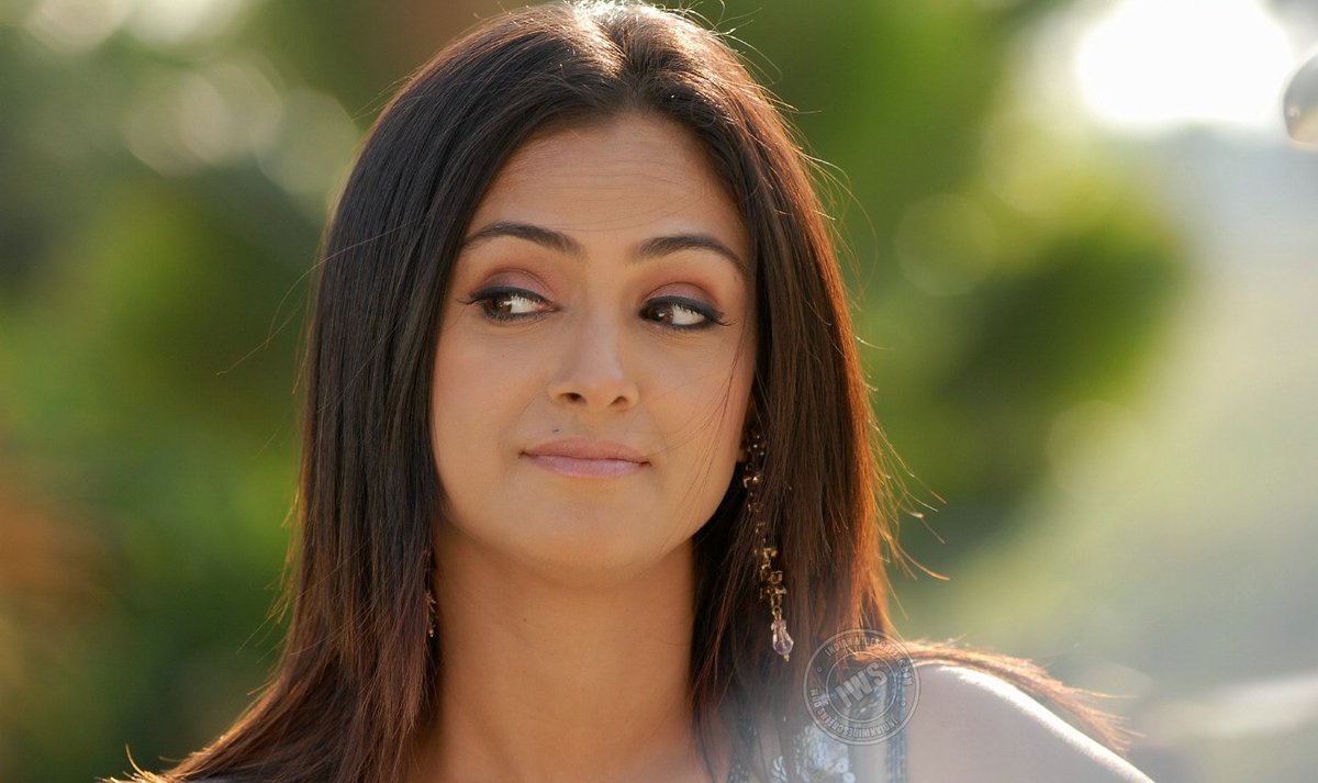 SimranBaggaFan's tweet photo. #Simran
@SimranbaggaOffc #KollywoodQueen #TamilCinema #Tamilactress #Tollywood #TeluguCinema #NaturalBeauty #90sLove #90sFavorite https://t.co/kern5a8w3G